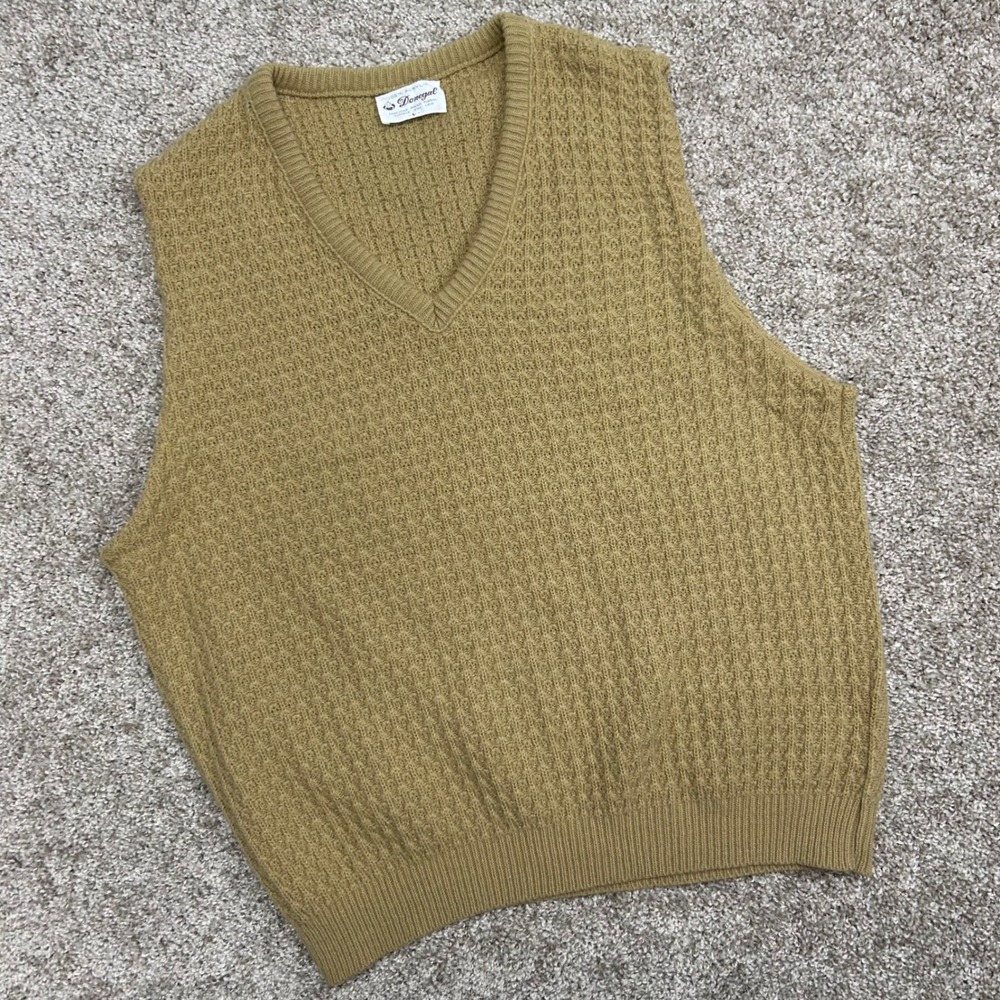 Vintage Donegal Sweater Vest Men Size Large Beige Acrylic Ribbed‎ Collar